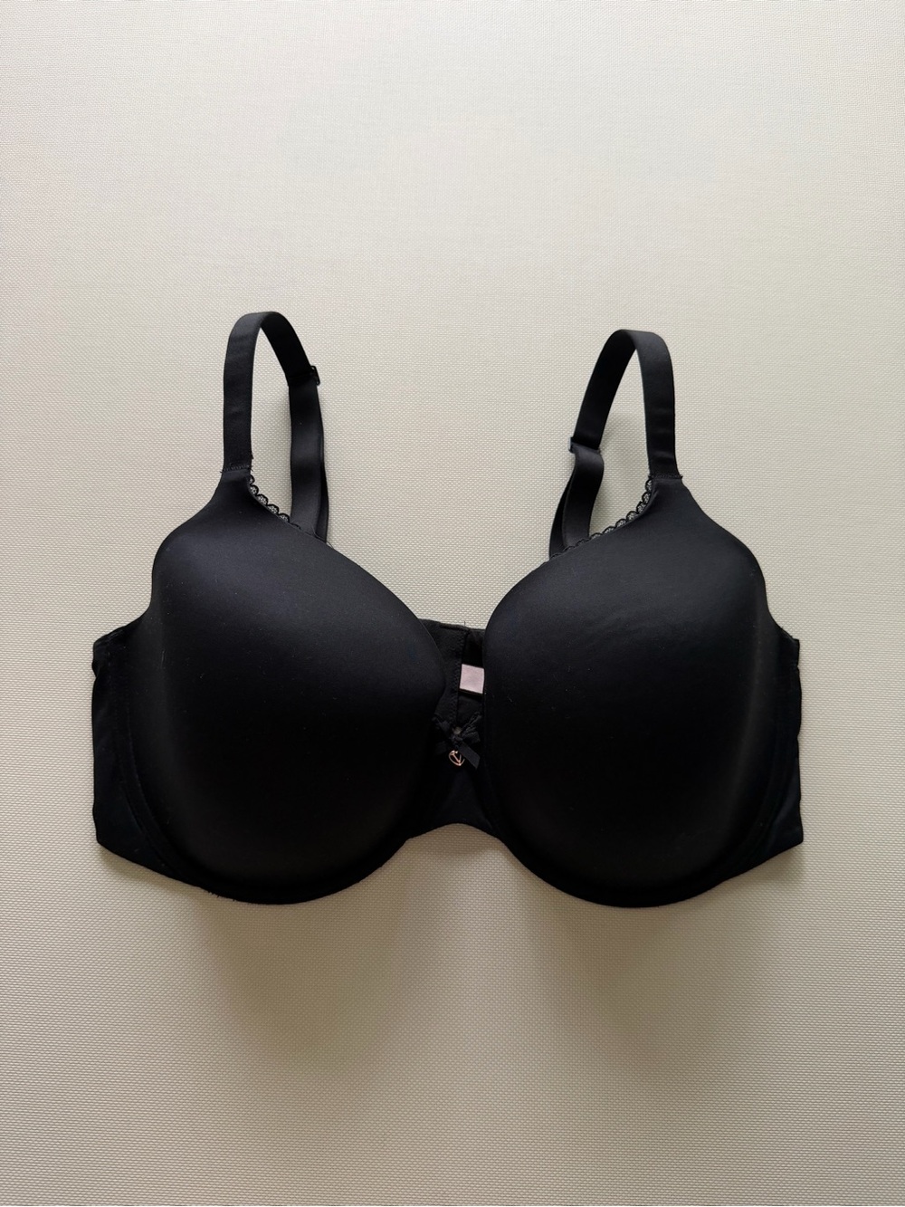 Victoria's Secret Black Molded T-Shirt Bra